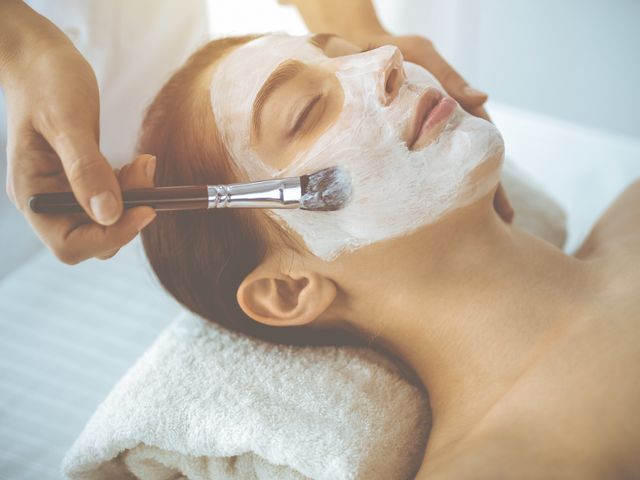 Zabiegi pielęgnacyjne na twarz