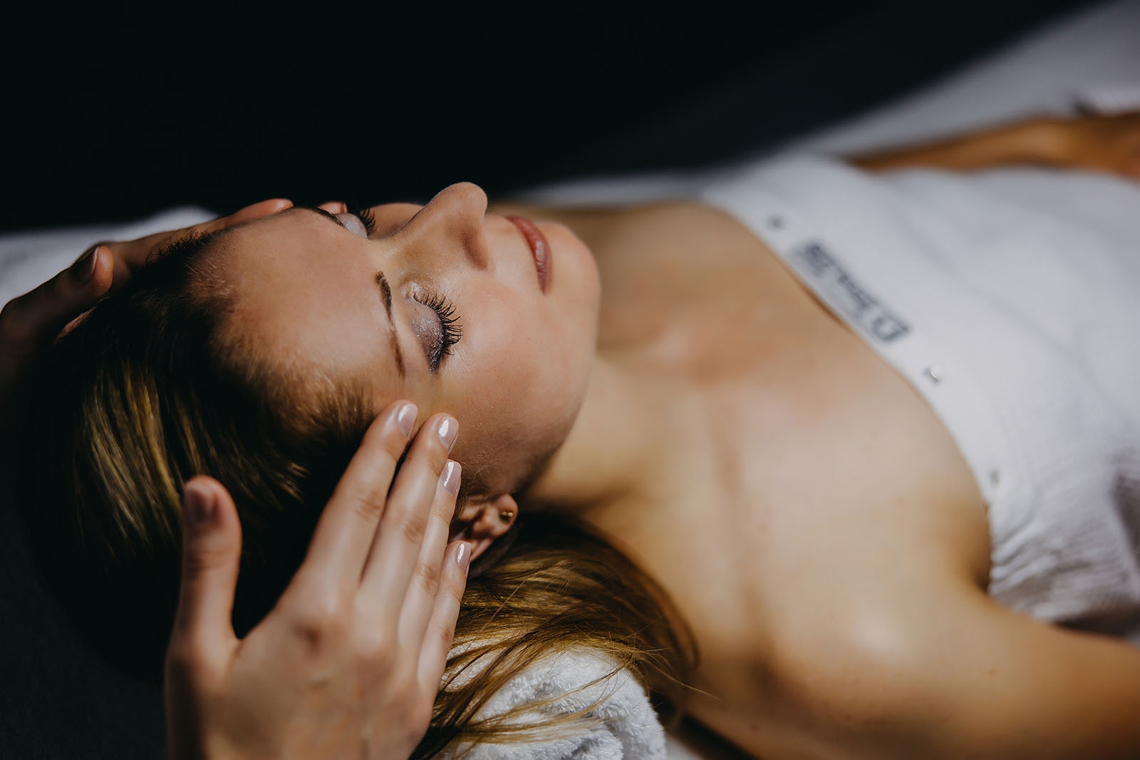 Pielęgnacja twarzy, szyi, dekoltu