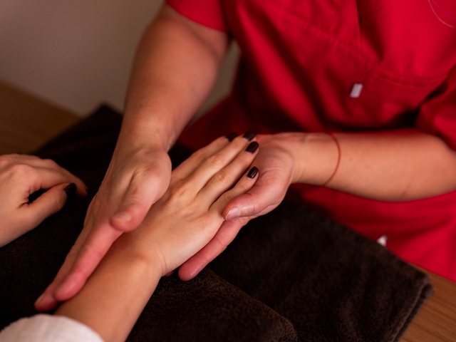 Zabiegi na dłonie i stopy