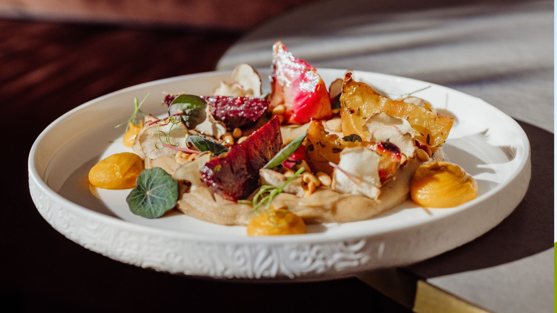 ROOM SERVICE DZIENNY I DANIA GŁÓWNE