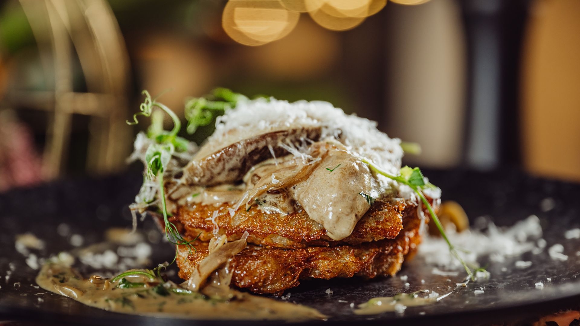 ROOM SERVICE DAILY I MAIN COURSES