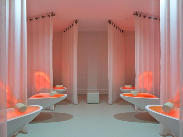 FOUR SENSES RELAX LOUNGE