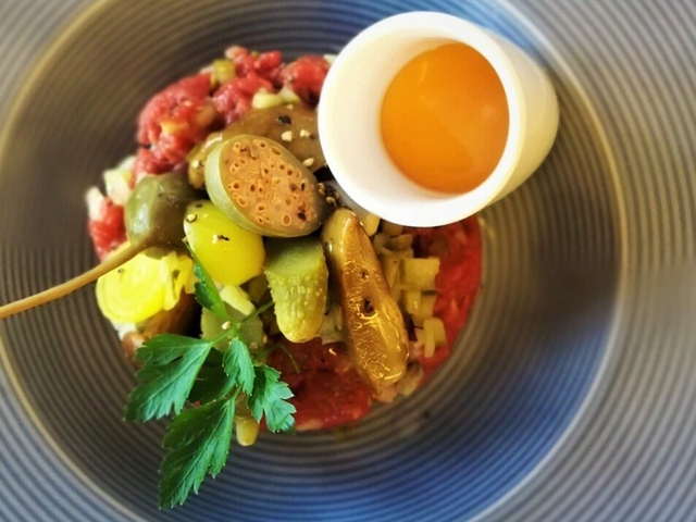 PRZYSTAWKI & SAŁATY | Starters & Salads