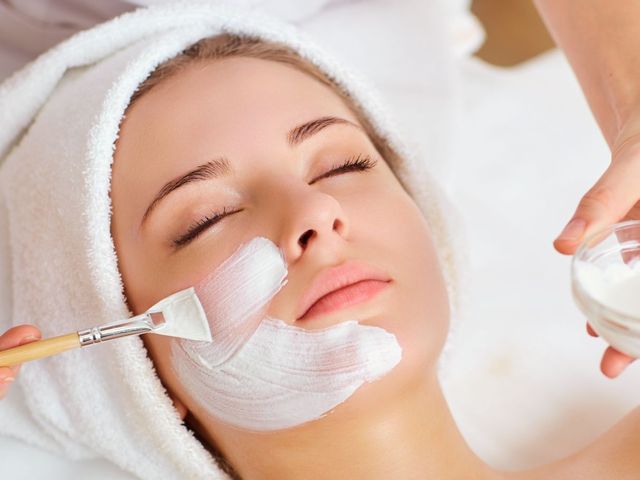 Dodatki do zabiegów na twarz