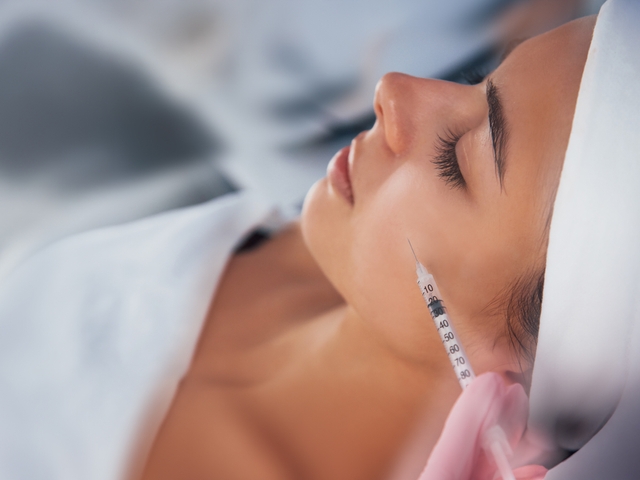 Zabiegi igłowe/laserowe twarzy do 50 min