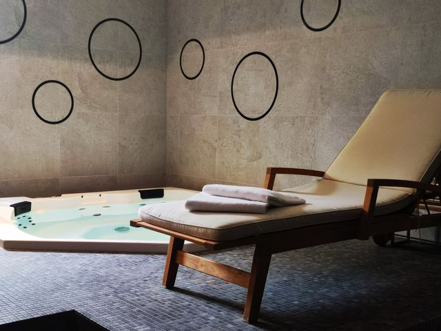 Hydromasaż w jacuzii