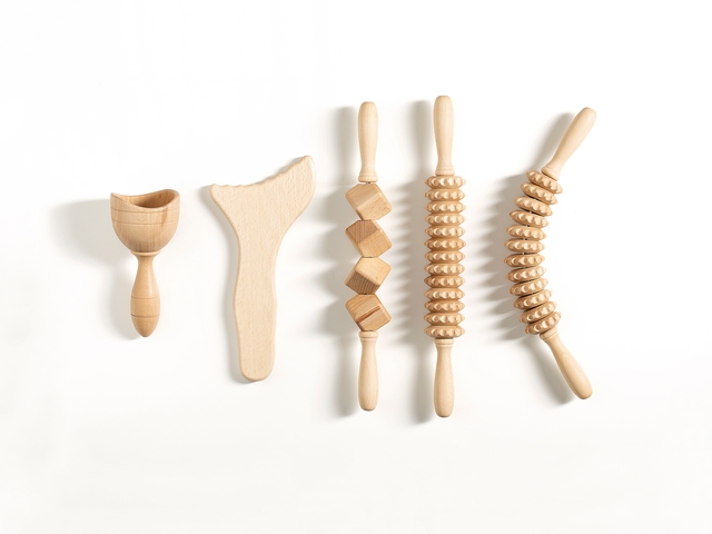 NOWOŚĆ - Z dalekich podróży księżnej Heleny